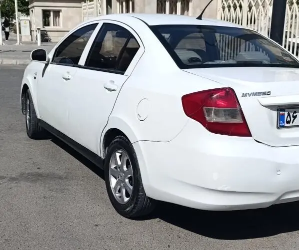 ام وی ام،  550