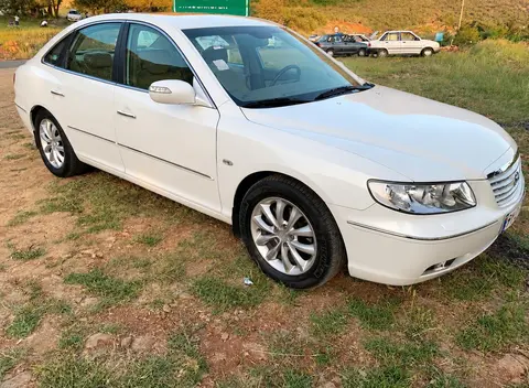 هیوندای، آزرا (گرنجور)