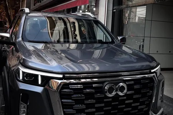 اینفینیت، اکسپلورر