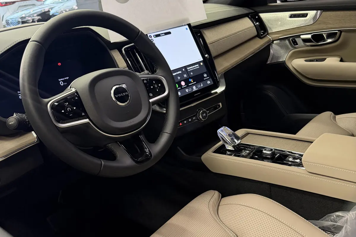 ولوو  XC90