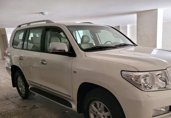 تویوتا، لندکروز چهار در