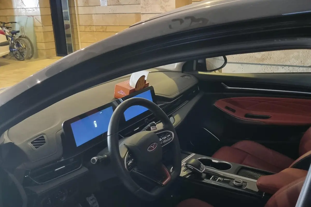 فونیکس،  آریزو 6 جی تی (Z6 GT)