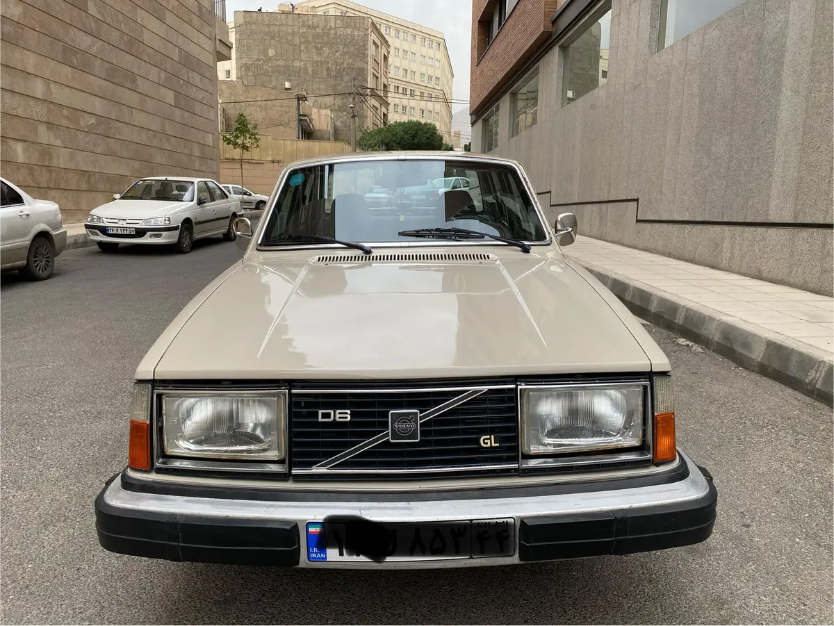 ولوو  244