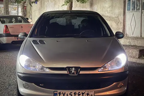 پژو، 206