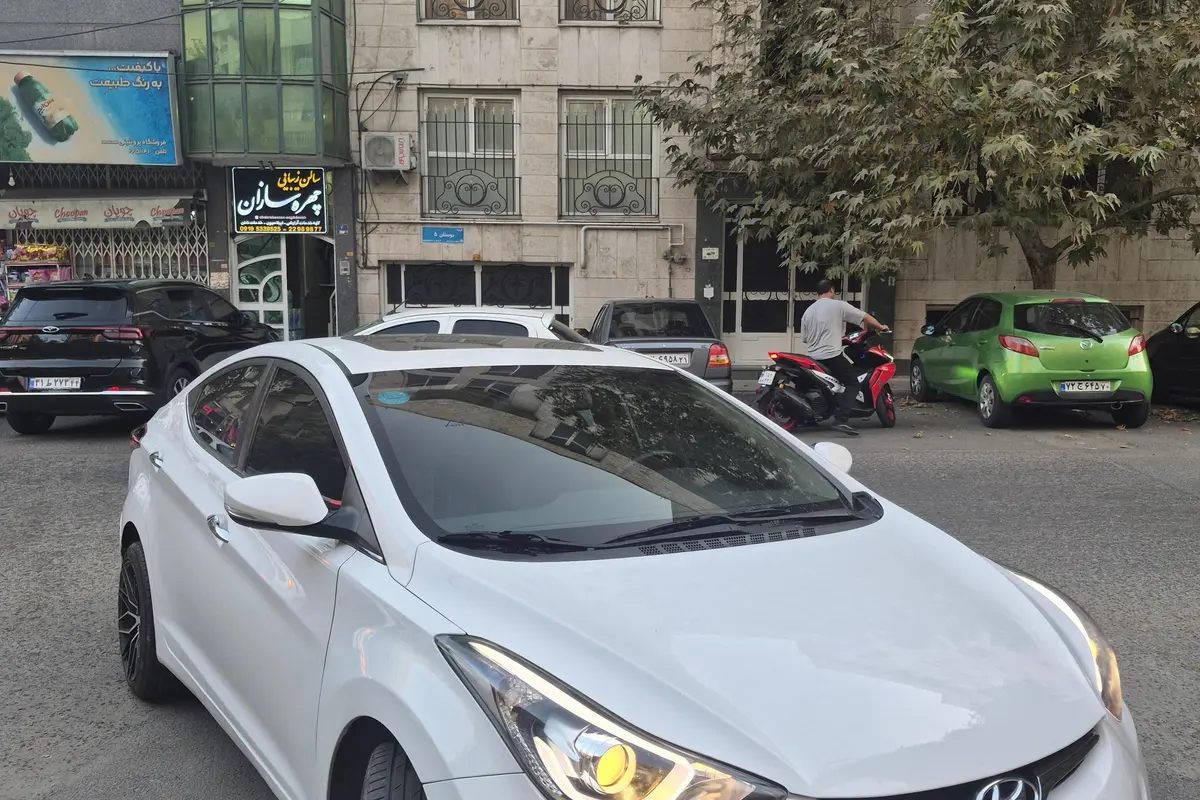 هیوندای،  النترا