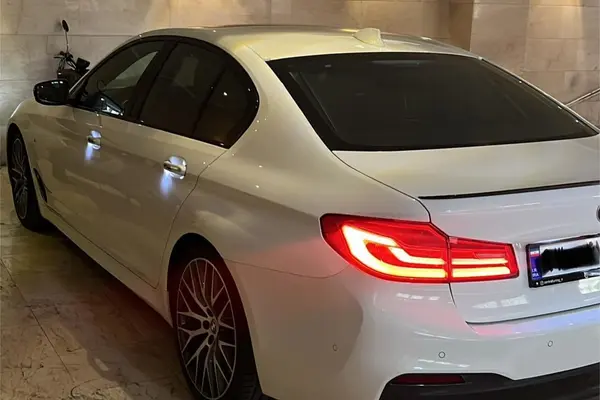 ب ام و، سری 5 سدان