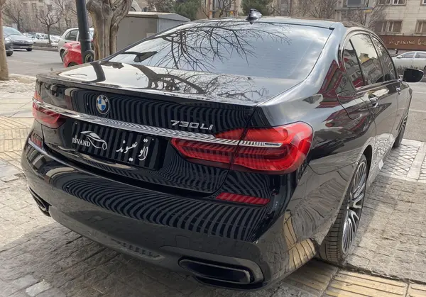 ب ام و، سری 7