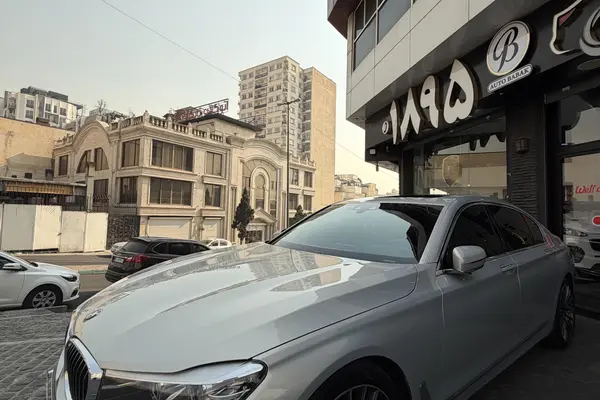 ب ام و، سری 7