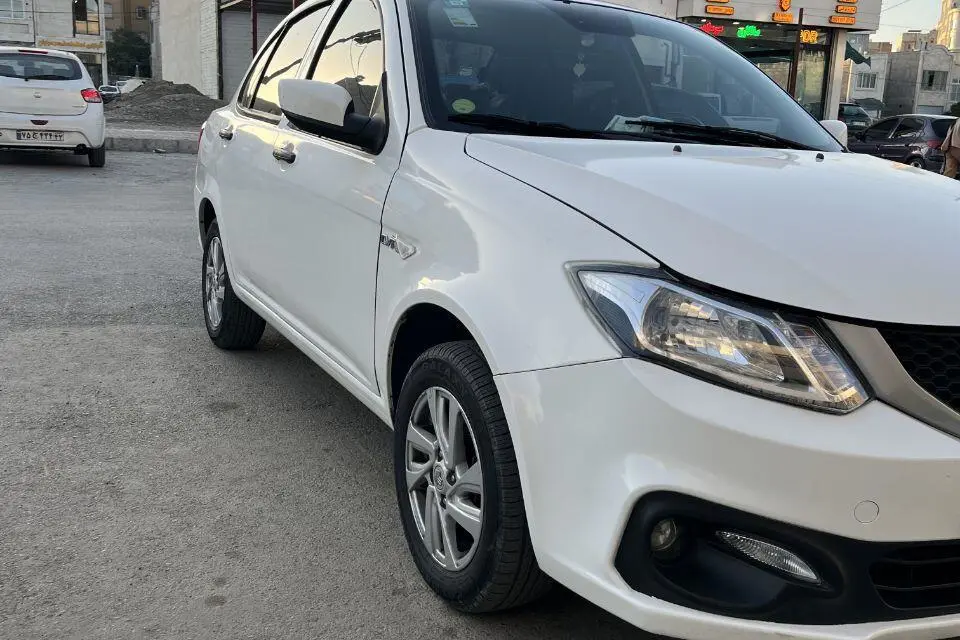 ساینا،  S