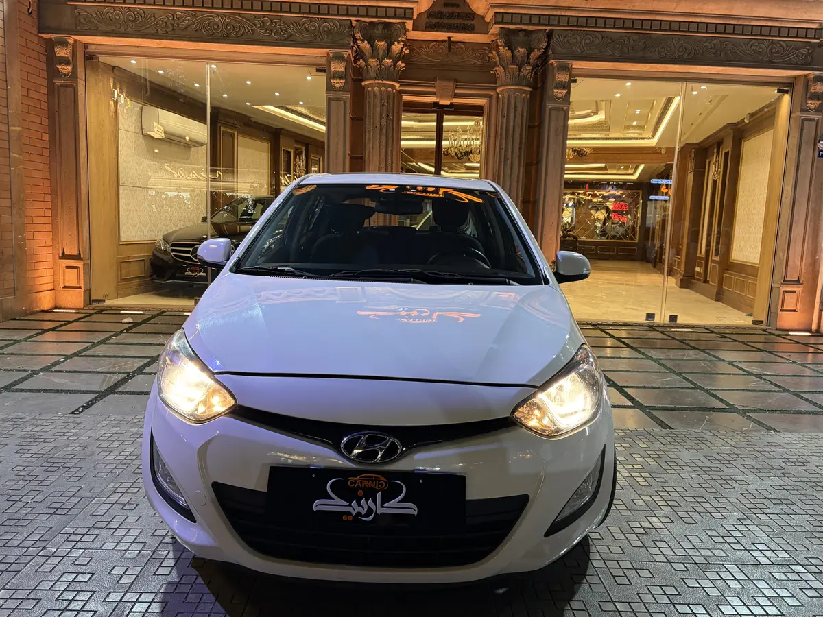 هیوندای،  i20