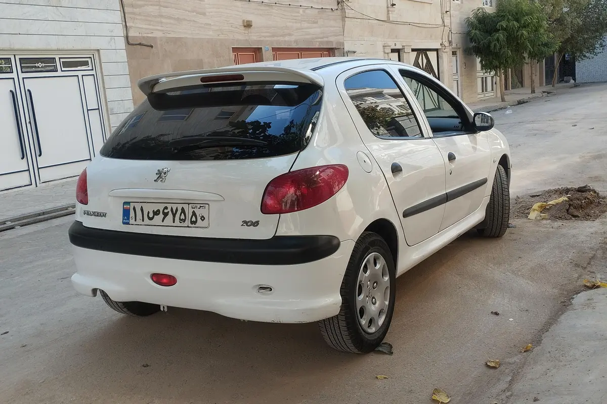 پژو،  206