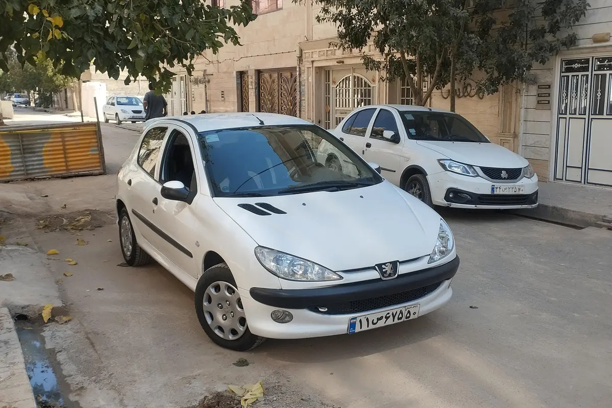 پژو،  206