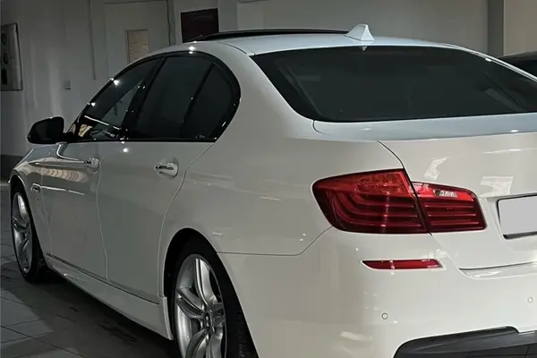 ب ام و، سری 5 سدان