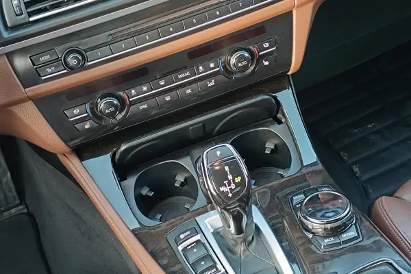 ب ام و، سری 5 سدان