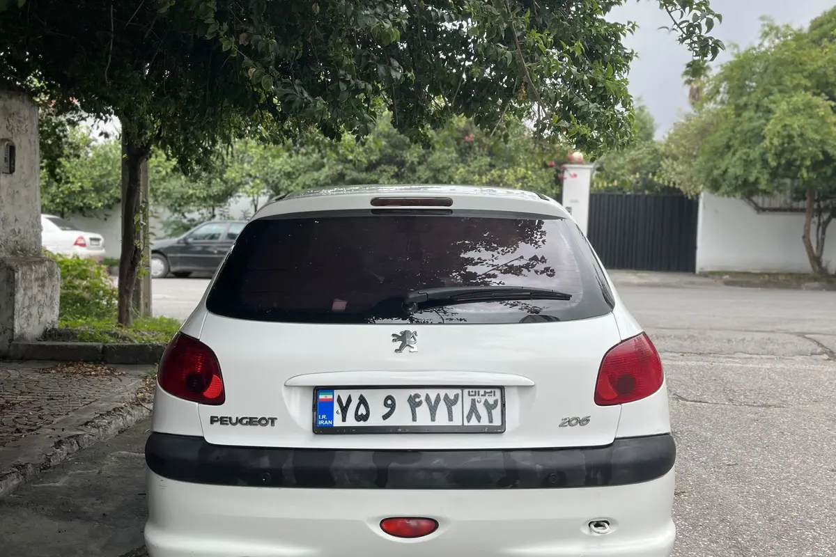 پژو،  206