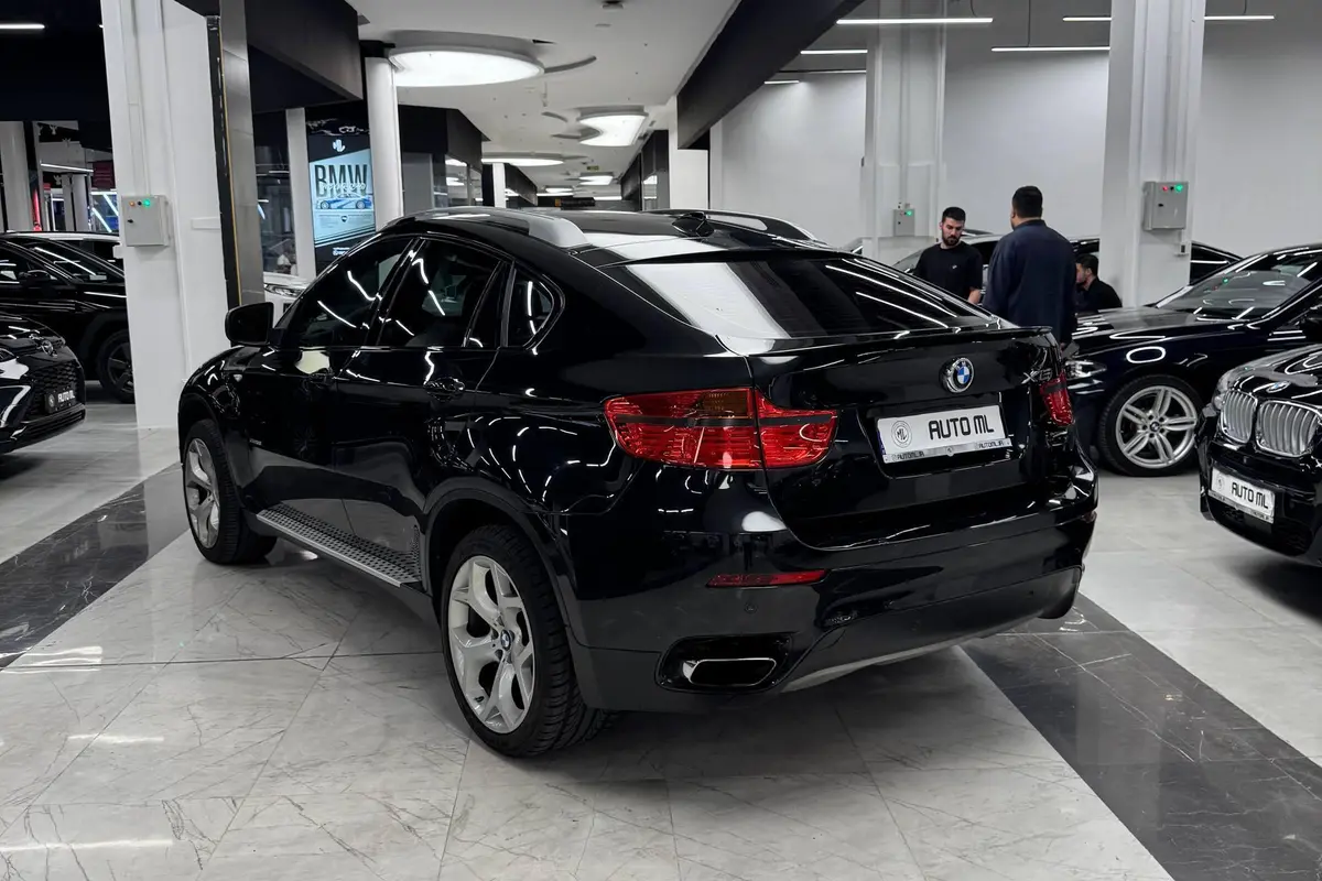 ب ام و،  X6