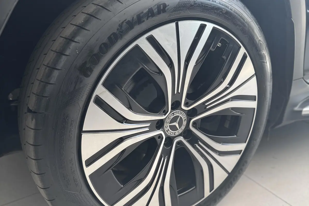 بنز  EQE SUV