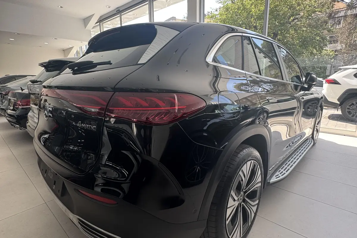 بنز  EQE SUV