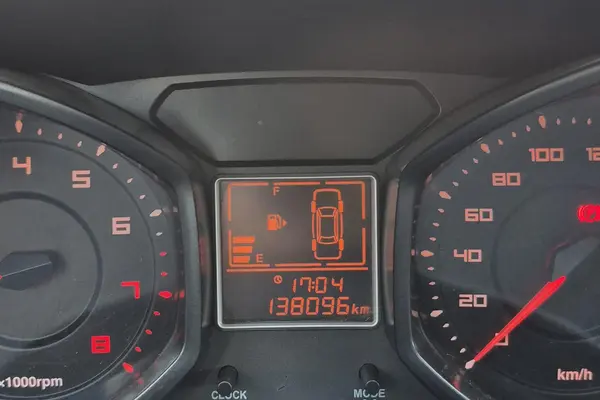 ام وی ام  315هاچ بک
