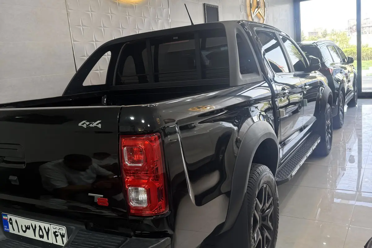 کی ام سی  T8