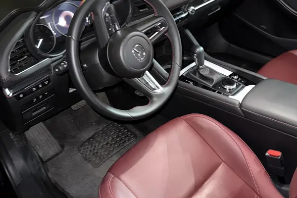 مزدا، 3 وارداتی