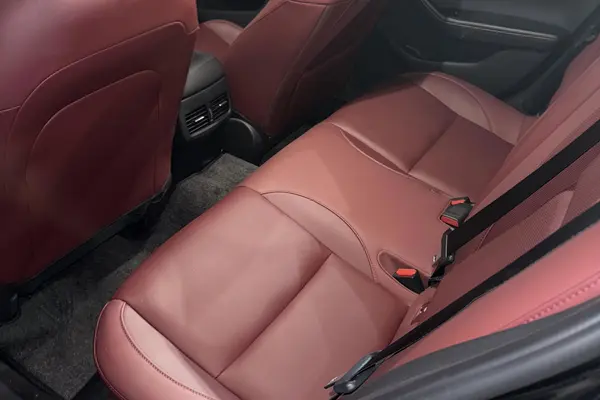 مزدا، 3 وارداتی