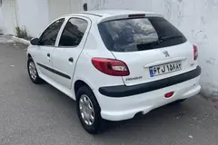 پژو، 206