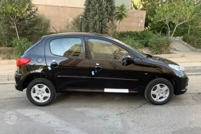پژو،  207