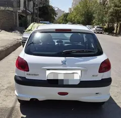 پژو، 206