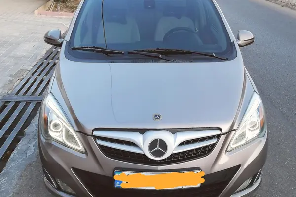 بایک، سابرینا هاچ بک