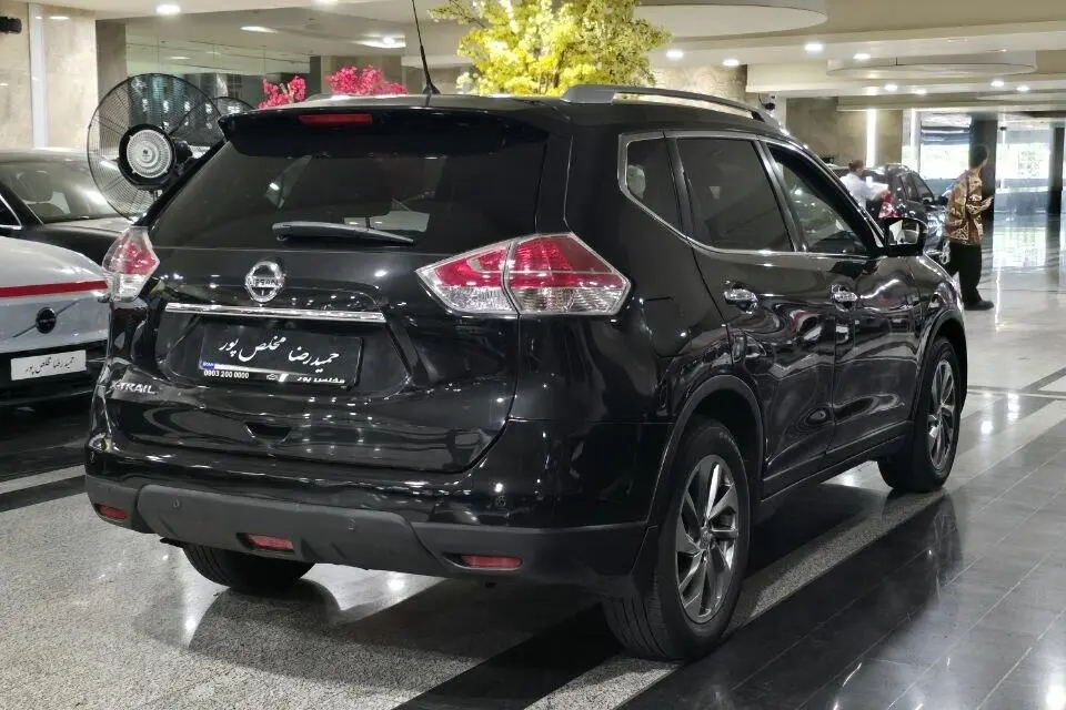 نیسان  ایکس تریل
