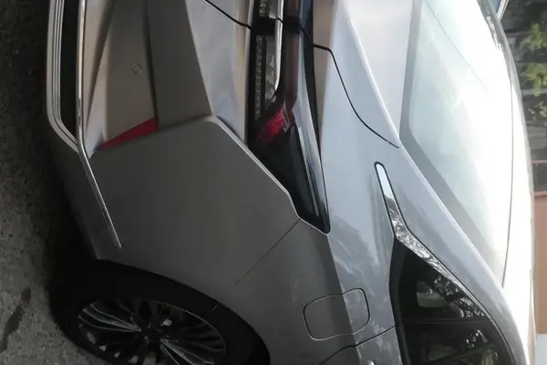 دانگ فنگ، شاین مکس