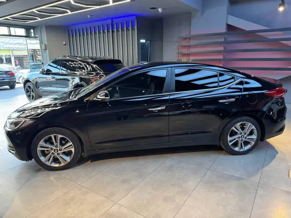 هیوندای، النترا