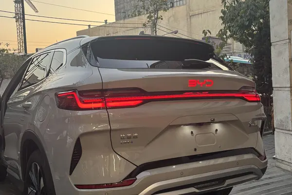 بی وای دی، سانگ پلاس DMi