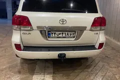 تویوتا، لندکروز چهار در