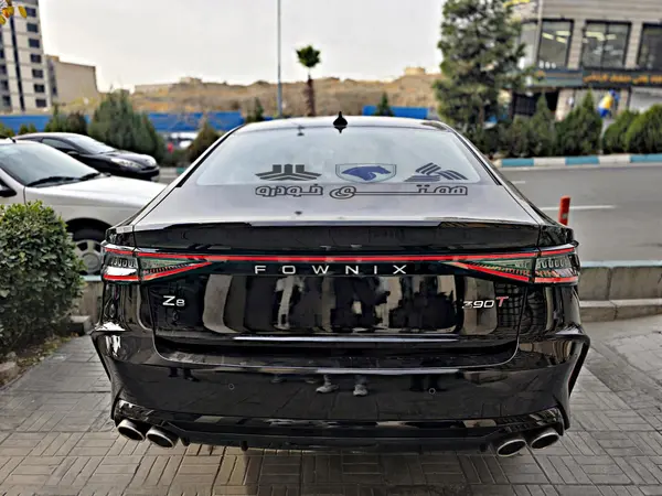 فونیکس، آریزو 8 (Z8)