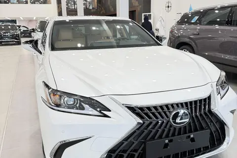 لکسوس، ES هیبرید