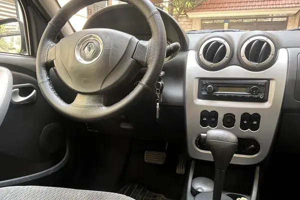 رنو  ساندرو