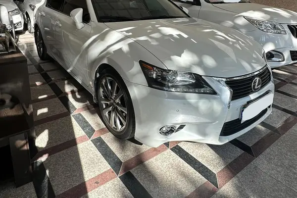 لکسوس، GS