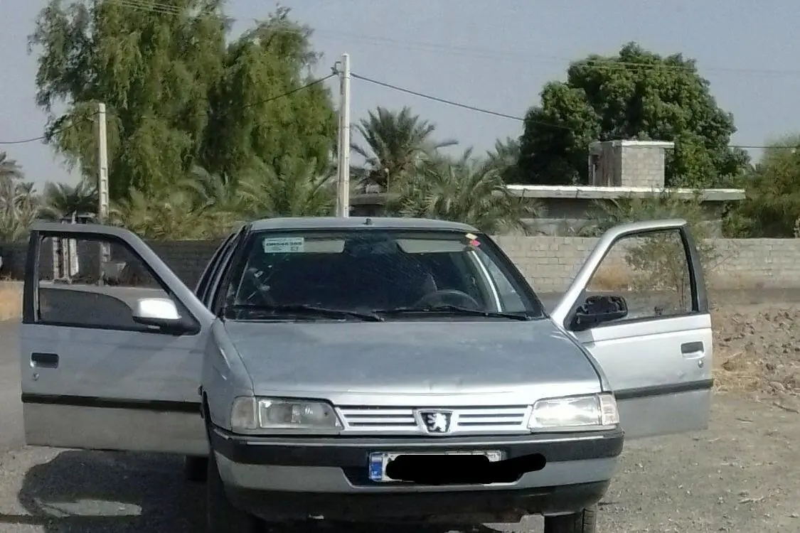 پژو،  405