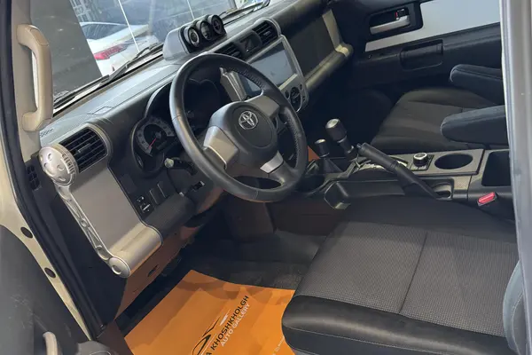 تویوتا، اف جی کروز