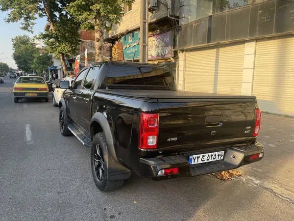 کی ام سی  T8