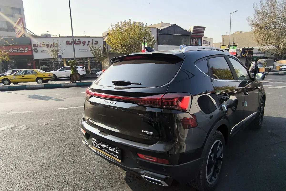 کی ام سی  X5