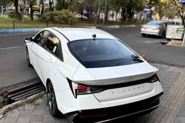 هیوندای، النترا