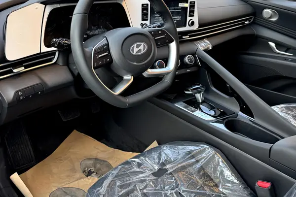 هیوندای، النترا