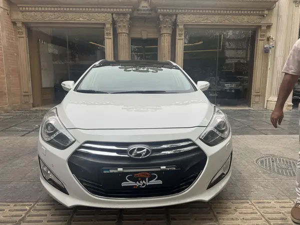 هیوندای  i40
