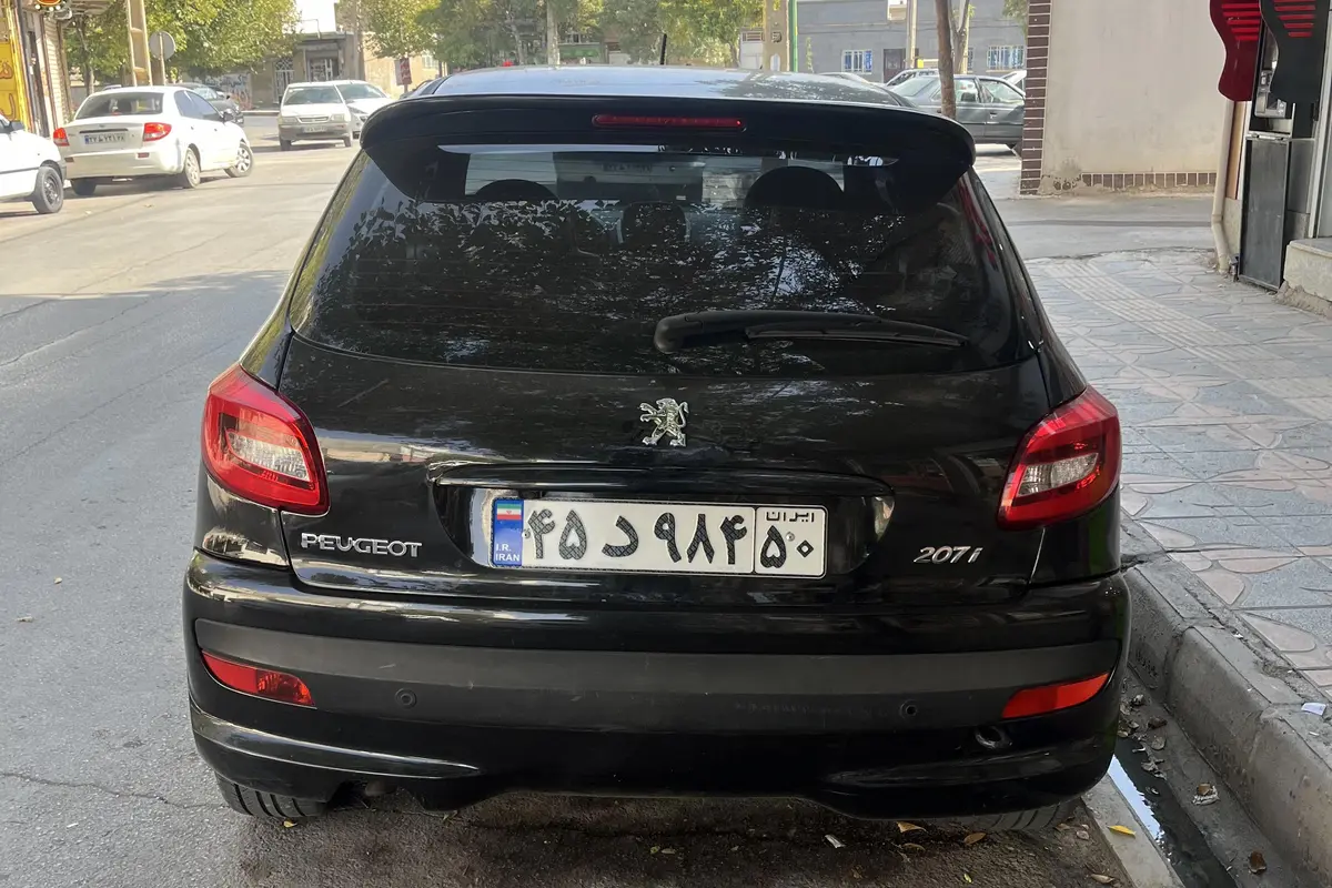 پژو،  207