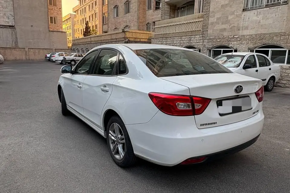 بسترن،  B30