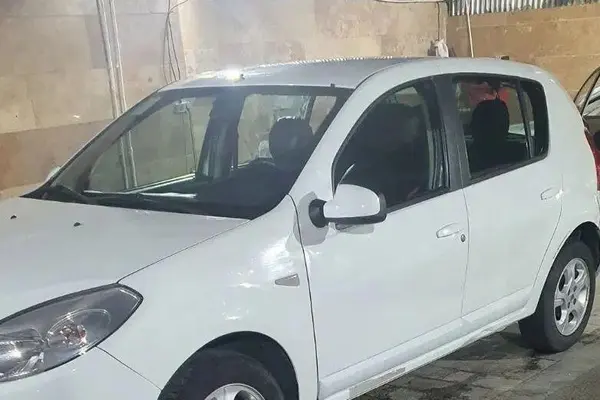 رنو  ساندرو