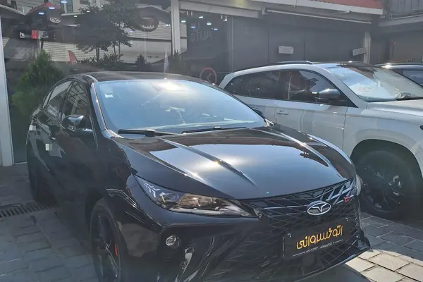 فونیکس، آریزو 6 جی تی (Z6 GT)